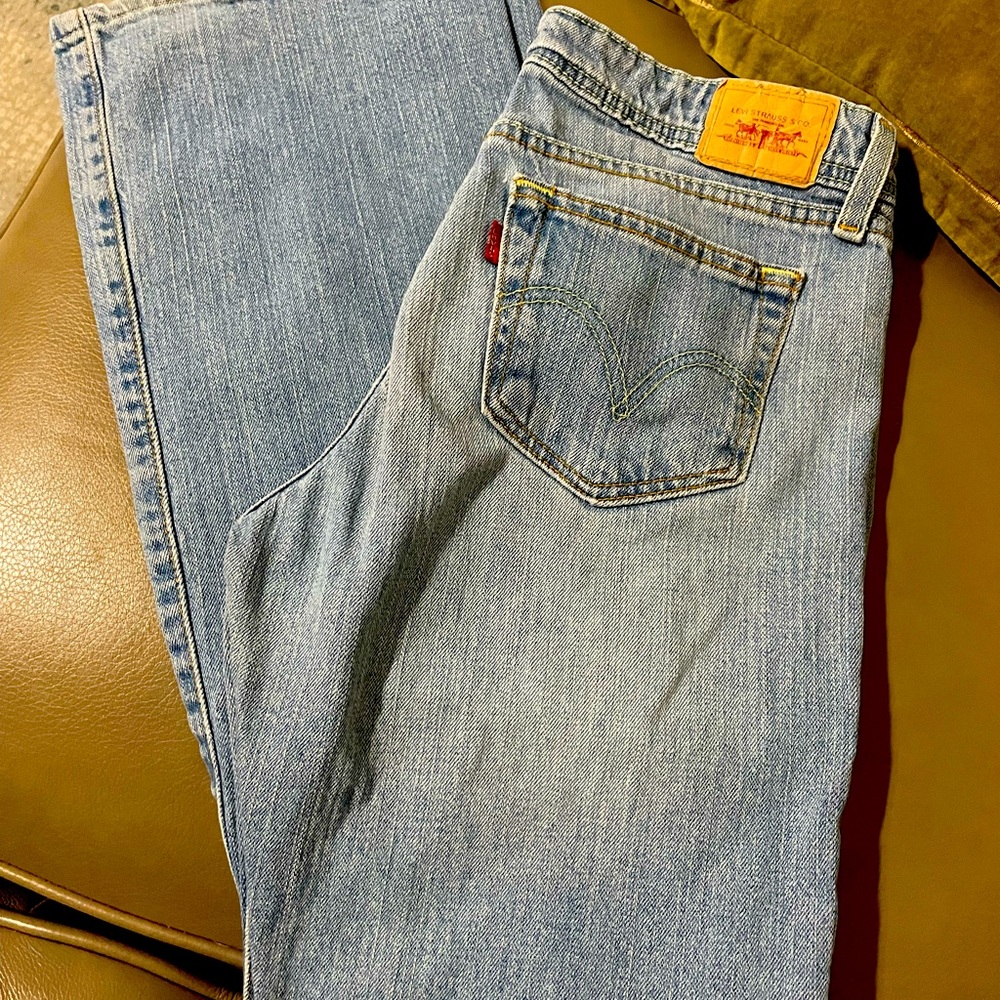 Levis 518 super low boot cut size 9 M